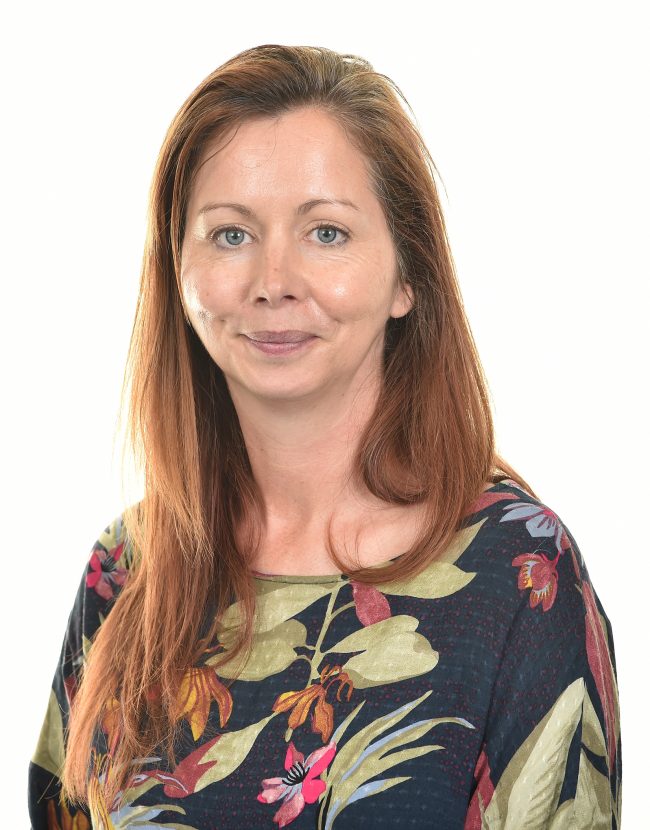 Gwen Hughes Headshot